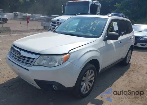 2011 Subaru Forester 2.5X Limited из США, поврежденный, VIN JF2SHAEC0BH772207
